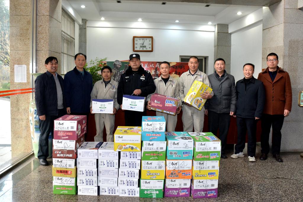 http://news.cmc.edu.cn/__local/0/A3/33/AF2288B83ABAF86902F9226167F_3170C99D_21860.jpg