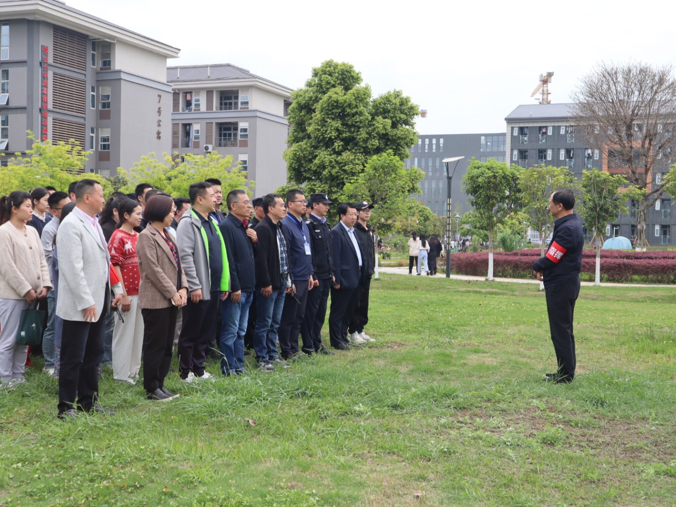 http://news.cmc.edu.cn/__local/2/19/03/0F8DCC29CEC57011DFA9A6D177E_93BB9267_A0410.jpg