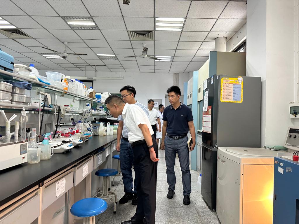 http://news.cmc.edu.cn/__local/6/E4/80/83D4156EF6858A066CA2655B633_C6454BBB_1FCD5.jpg