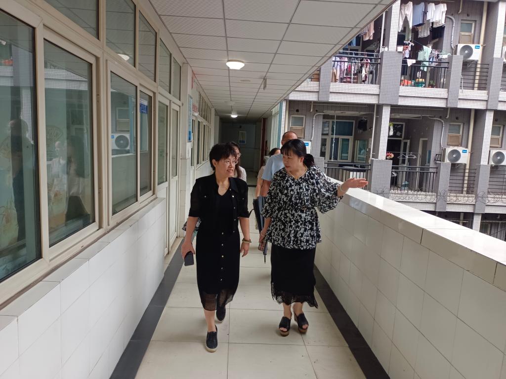 http://news.cmc.edu.cn/__local/7/45/21/D8767723BFB8EA341B1E4EA8EF1_E4BD1098_1B72B.jpg
