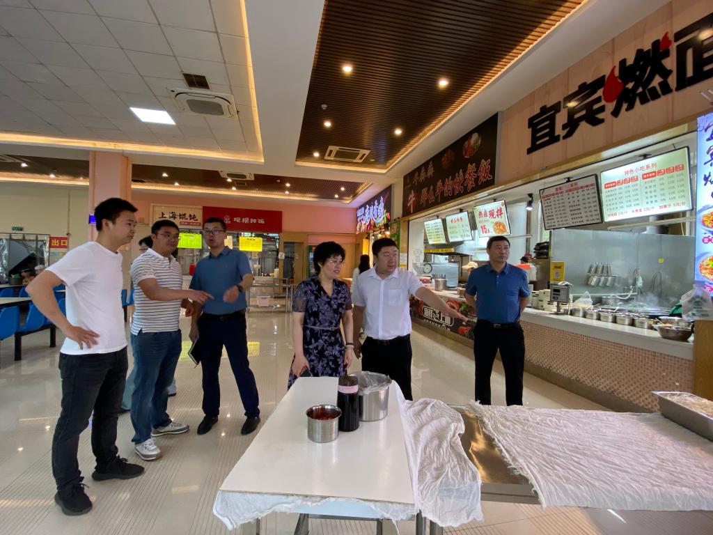 http://news.cmc.edu.cn/__local/7/4F/9B/7B058E79C9452B0F84941217EBB_9E6A8303_1E7EE.jpg
