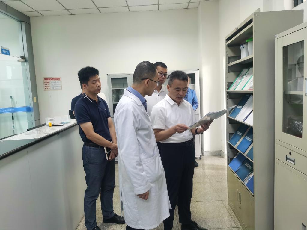http://news.cmc.edu.cn/__local/B/BB/20/0F30D113E6FB0336EC6CFF5F3F8_0BC0A52F_139FC.jpg