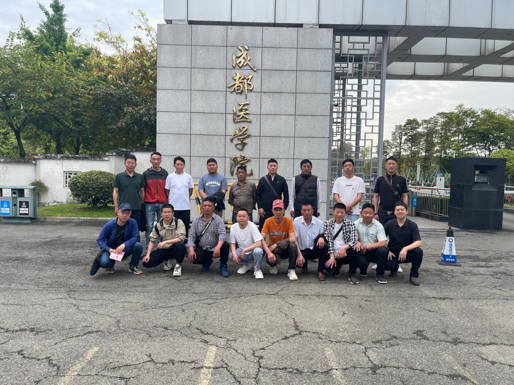 http://news.cmc.edu.cn/__local/E/15/39/4AF27F6340CDAEE3A4FAA932D5F_F0E819D5_2EE66.jpg